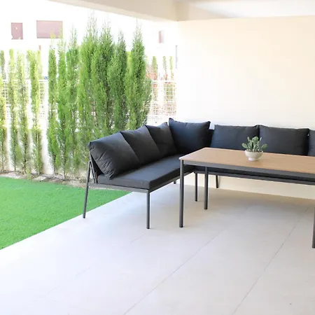 The Pink Lagoon House בית נופש טורבייחה